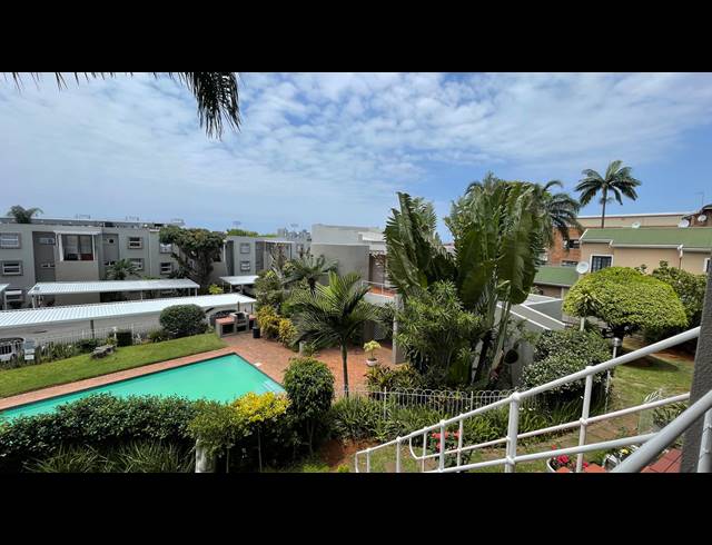 1 BEDROOM APARTMENT FOR SALE IN ESSENWOOD